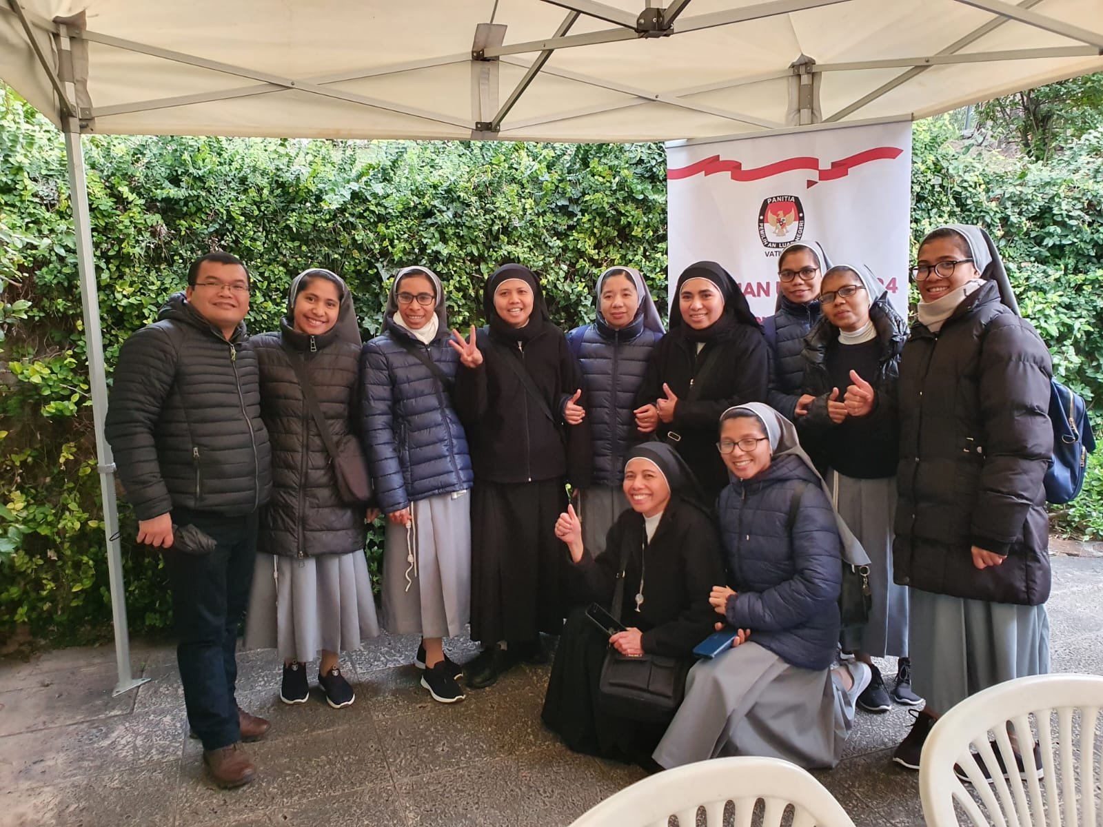 TPS di Vatikan, Suguhi Kue Tradisional untuk Suster dan Pastor TPS di Vatikan, Suguhi Kue Tradisional untuk Suster dan Pastor