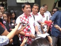 Wakil Ketua TKN Silferster Matutina Tantang PDIP Tarik Semua Menteri Dari Kabinet Jokowi