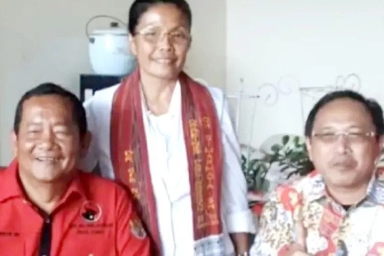 Edison Sinaga Ambil Formulir Pendaftaran Bacabup Samosir dari PKB
