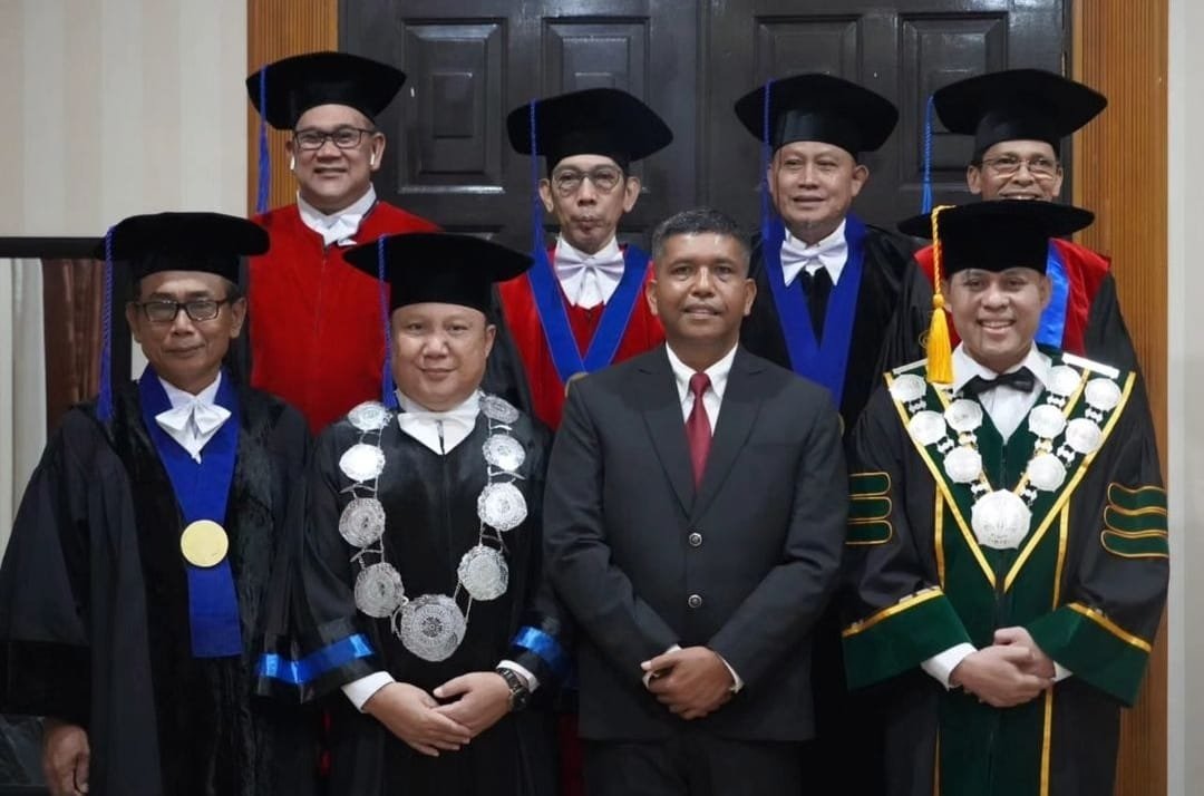 Kolonel Inf Agustatius Sitepu Anak Petani Sukses Raih Gelar Doktor Kolonel Inf Agustatius Sitepu Anak Petani Sukses Raih Gelar Doktor