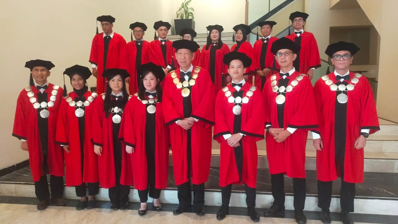 Universitas MDP Wisuda 226 Mahasiswa Universitas MDP Wisuda 226 Mahasiswa