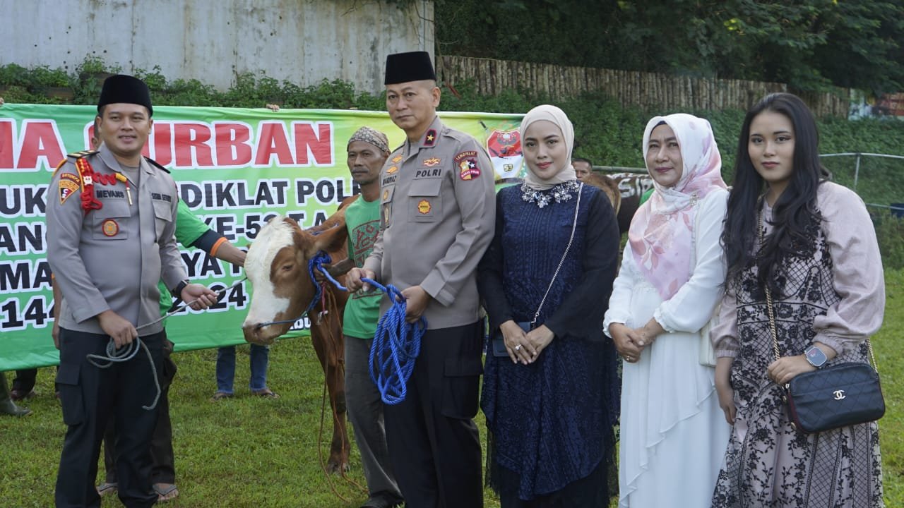 Rayakan Idul Adha 1445 H / 2024 M, Setukpa Lemdiklat Polri Sembelih 56 Ekor Sapi dan 25 Ekor Kambing Rayakan Idul Adha 1445 H / 2024 M, Setukpa Lemdiklat Polri Sembelih 56 Ekor Sapi dan 25 Ekor Kambing