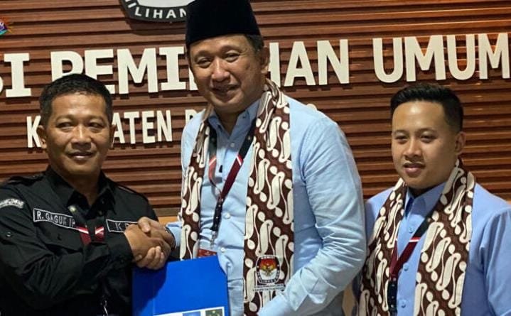 Ipong Muchlissoni dan Segoro Luhur Kusumo Daru Resmi Daftar sebagai Calon Bupati dan Wakil Bupati Kabupaten Ponorogo