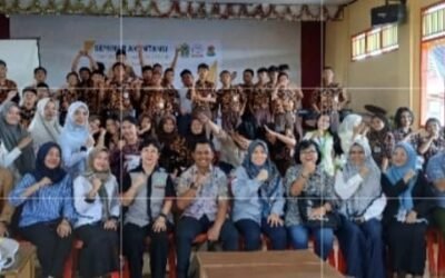 UKMC Berikan Pengenalan Bisnis Penjualan Online Siswa SMK Manggala Palembang
