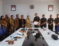 Bupati Bersama Kajari Humbahas Laksanakan Serah Terima Rumah Dinas Kepala Seksi Kejari Humbahas