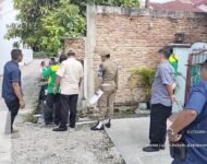 Parit Lama Ditutup, Pagar Rumah Warga Akan Dikorbankan?