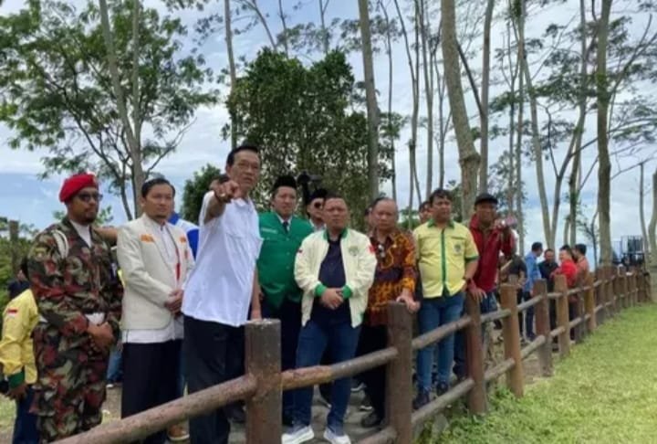 Pemuda Lintas Agama Bersama Sri Sultan HB X Tanam Pohon Wujudkan Air untuk Masa Depan Peradaban Pemuda Lintas Agama Bersama Sri Sultan HB X Tanam Pohon Wujudkan Air untuk Masa Depan Peradaban