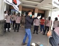 Sumur Tambang Minyak Terbakar di Keluang