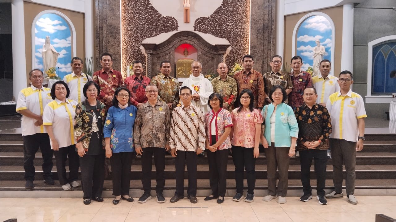 Pengurus DPC ISKA Pekalongan Dilantik, Romo Yohannes Suratman Berharap ISKA Makin Mendukung Peran Kerasulan di Kalangan Imam Dan Awam Pengurus DPC ISKA Pekalongan Dilantik, Romo Yohannes Suratman Berharap ISKA Makin Mendukung Peran Kerasulan di Kalangan Imam Dan Awam