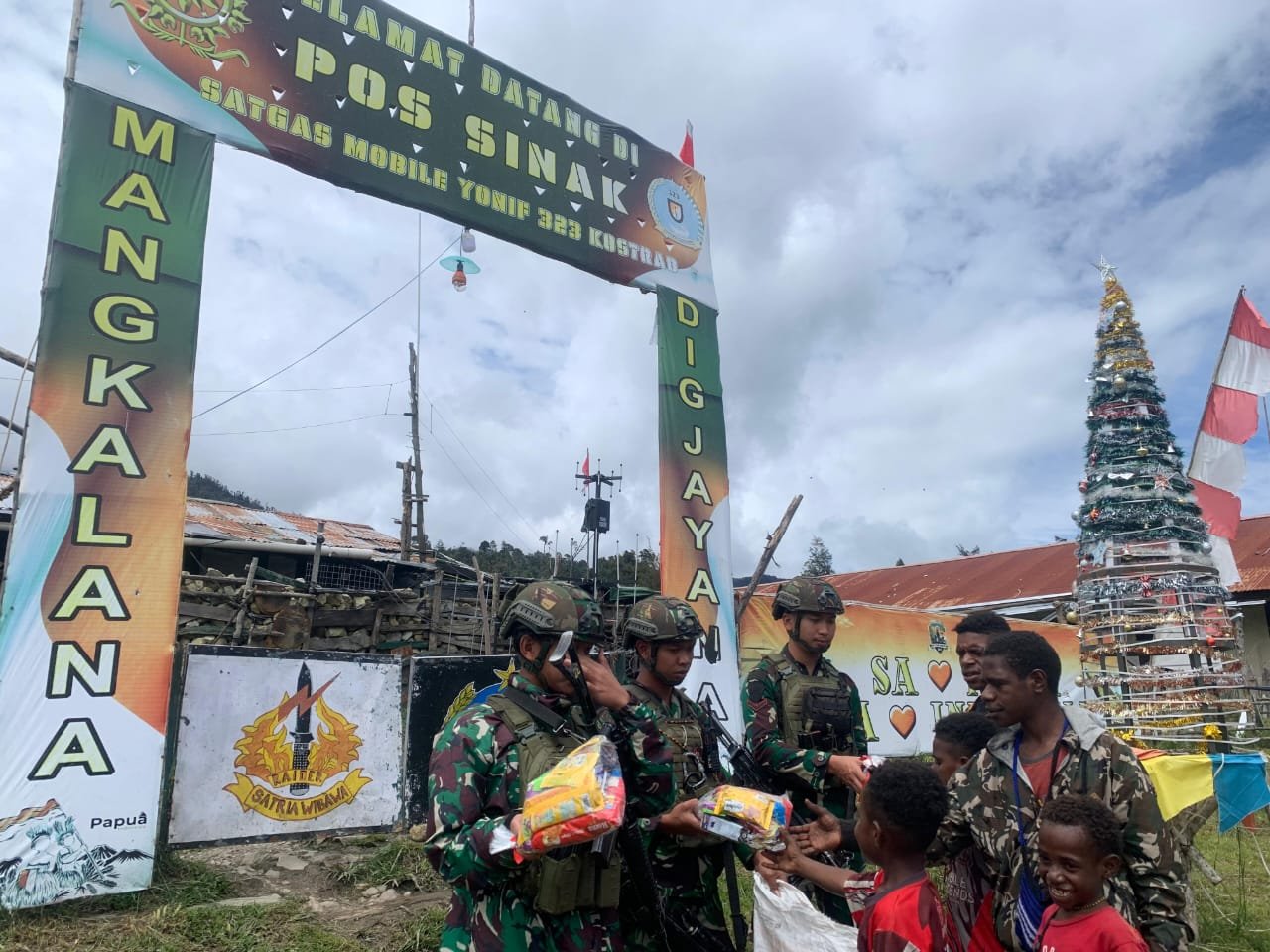 Bingkisan Kebahagiaan Untuk Anak-anak Papua, Dari Prajurit Buaya Putih Kostrad