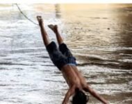 Diduga Stres Isterinya Meninggal, Kades Lompat ke Sungai