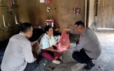 Polsek Jajaran Polresta Deli Serdang Bagikan Baksos Kepada Masyarakat Di Bulan Ramadhan