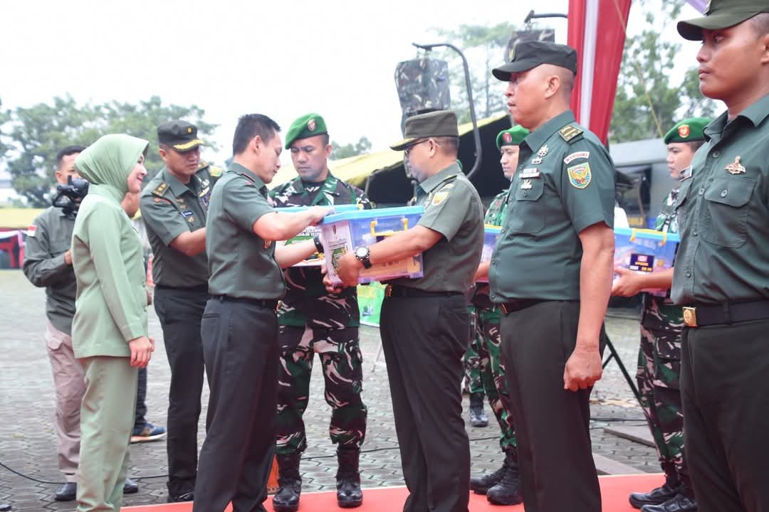 Kodam II/Swj Gelar Bazar Murah, Danrem 044/Gapo : Solusi Bantu Kebutuhan Keluarga Prajurit Kodam II/Swj Gelar Bazar Murah, Danrem 044/Gapo : Solusi Bantu Kebutuhan Keluarga Prajurit