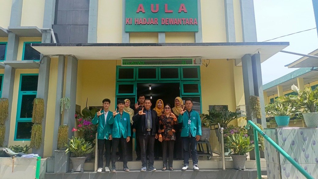 Victor Asido Elyakim Buka Wawasan Siswa Tentang Kecerdasan Buatan di SMA Taman Siswa Pematangsiantar Siapkan Generasi Tangguh di Era Digital