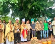 Mgr. Aloysius Sudarso SCJ Letakkan Batu Pertama Balai Latihan Kerja dan Pusat Informasi Migran di Shelter St. Theresia di Batam