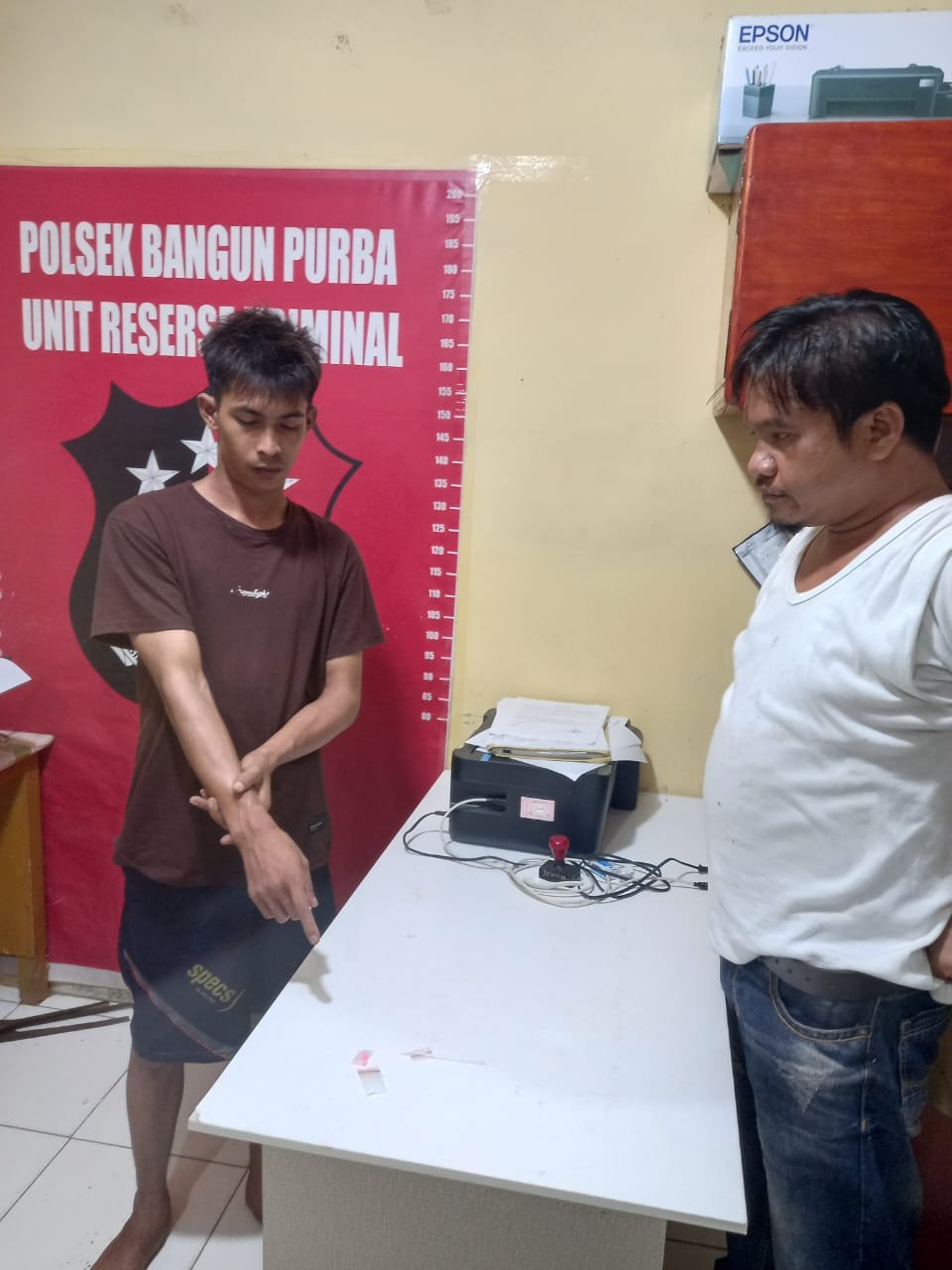 Ditangkap Di Gudang Sawit, Diduga Gunakan Sabu Ditangkap Di Gudang Sawit, Diduga Gunakan Sabu