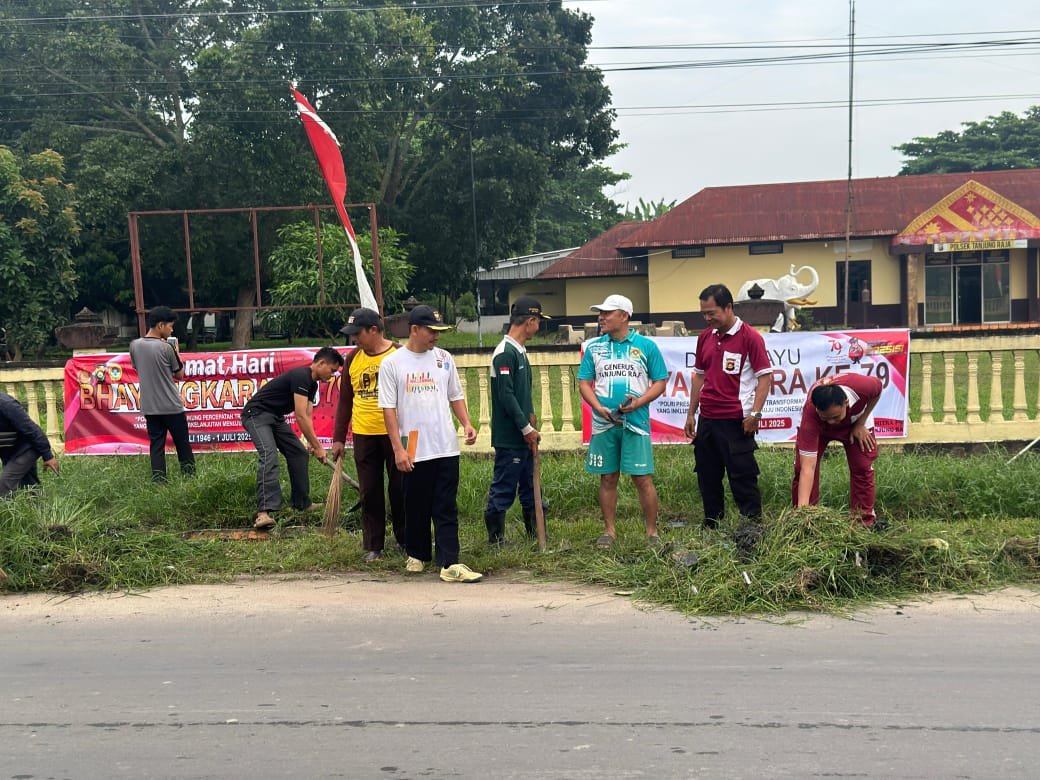 Polsek Tanjung Raja Polres ogan ilir Gelar Bakti Sosial Bersama Mitra Polri Sambut HUT Bhayangkara ke-79 Polsek Tanjung Raja Polres ogan ilir Gelar Bakti Sosial Bersama Mitra Polri Sambut HUT Bhayangkara ke-79