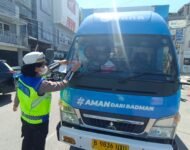 Sat Lantas Polresta Deli Serdang Bagikan Stiker Dan Brosur Operasi Patuh Toba 2025