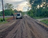 Pemkab Ogan Ilir Kembali Perbaiki Jalan Rusak Akses Meranjat-Tanjung Batu Melalui Penghamparan Agregat