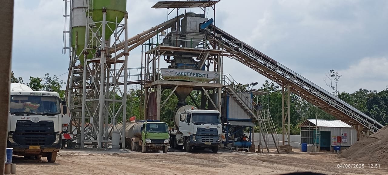 PSN Pembangunan Tol Palembang-Betung Di Sinyalir Memanfaatkan Hasil Tambang Pasir Ilegal Oleh PT. HKSIS PSN Pembangunan Tol Palembang-Betung Di Sinyalir Memanfaatkan Hasil Tambang Pasir Ilegal Oleh PT. HKSIS