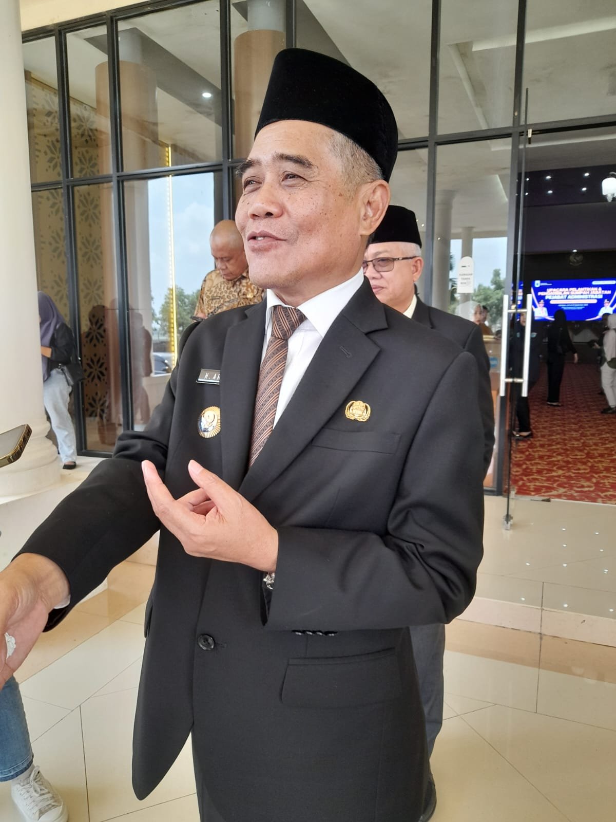 Wabub H.Ardani Pimpin Langsung Lantik 28 Pejabat Administrator Dan Pengawas Wabub H.Ardani Pimpin Langsung Lantik 28 Pejabat Administrator Dan Pengawas