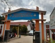 Kepsek Klarifikasi Soal Hamparan Halaman dan Lingkungan SMPN 1 Rantau Panjang  Penuh Sampa Semak dengan Rumput