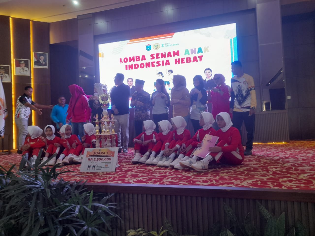 Wakil Bupati Ogan ilir Menghadiri Loucihng Senam Perwosi Hidup Sehat Anak-anak Lewat Lomba Senam Wakil Bupati Ogan ilir Menghadiri Loucihng Senam Perwosi Hidup Sehat Anak-anak Lewat Lomba Senam