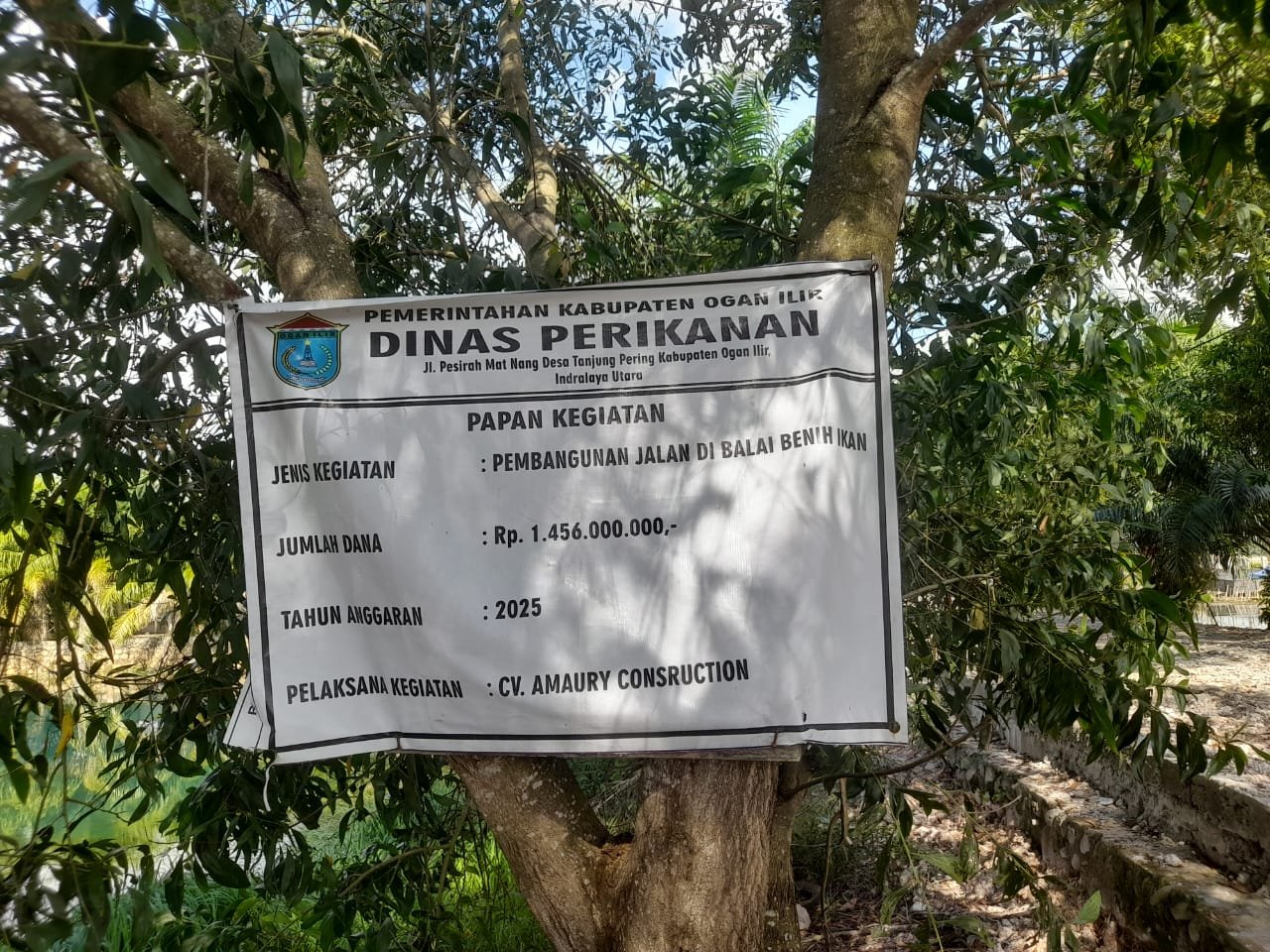 Diduga Dikerjakan Asal Jadi, Proyek Pembangunan Jalan Di Dinas Perikanan Ogan Ilir