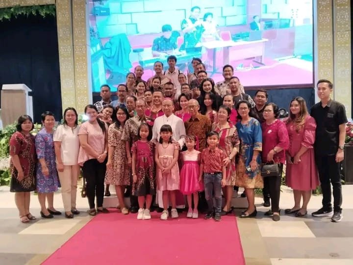 Syukuran Meriah Ulang Tahun ke-80 dan Pesta Imamat ke-53 Mgr. Aloysius Sudarso, SCJ di Palembang Syukuran Meriah Ulang Tahun ke-80 dan Pesta Imamat ke-53 Mgr. Aloysius Sudarso, SCJ di Palembang