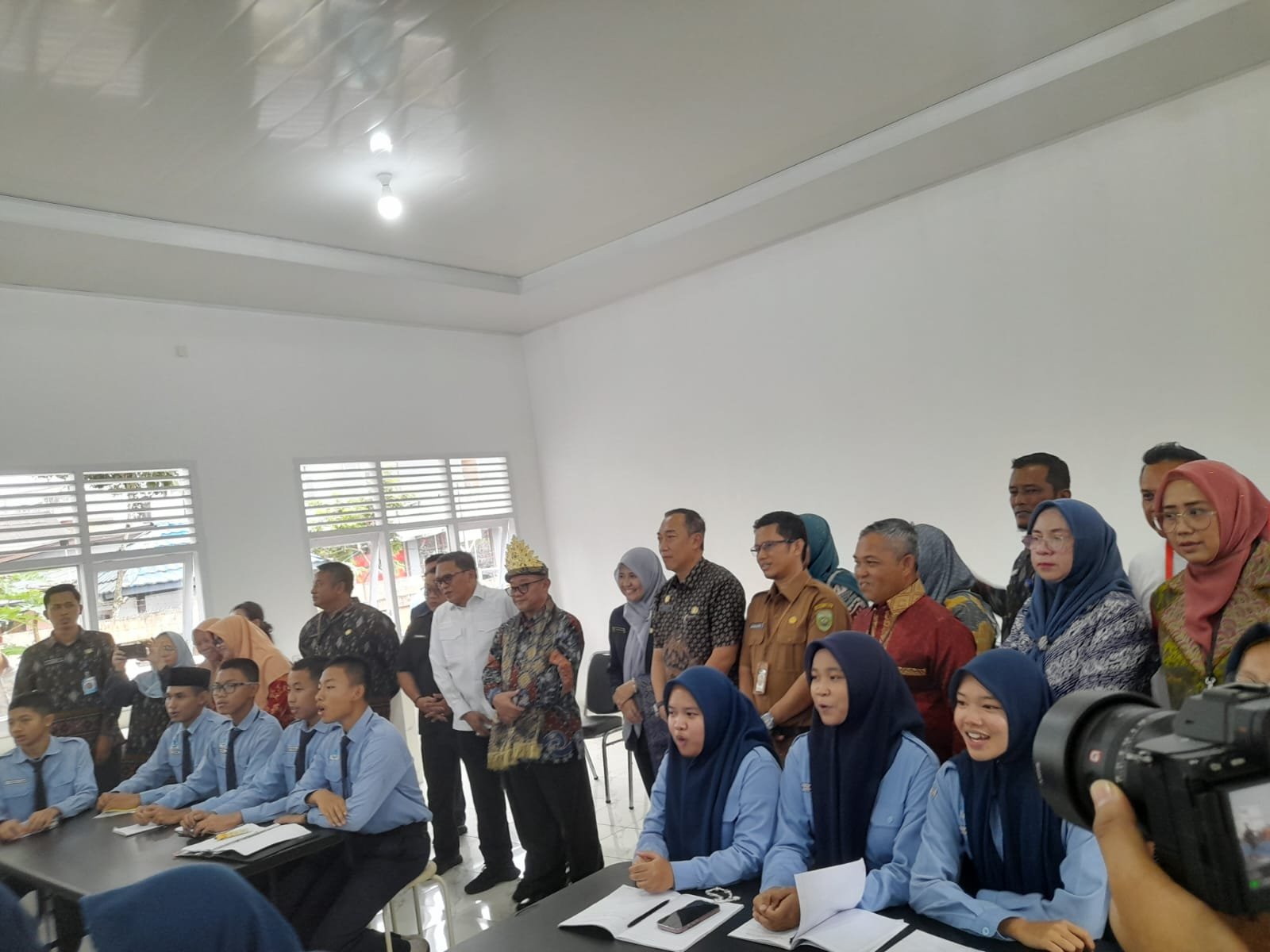 Sekda Ogan Ilir Dampingi Mendikdasmen Dalam Rangka Peresmian Revitalasi Di Dipusatkan di SMA 1 Indralaya Sekda Ogan Ilir Dampingi Mendikdasmen Dalam Rangka Peresmian Revitalasi Di Dipusatkan di SMA 1 Indralaya