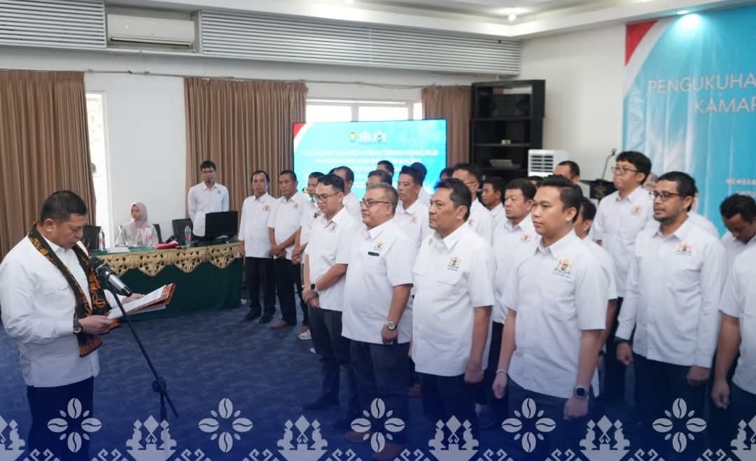 Pelantikan Ketua dan pengurus Kadin Kab. Muara Enim oleh Ketua Kadin Provinsi Sumatera Selatan