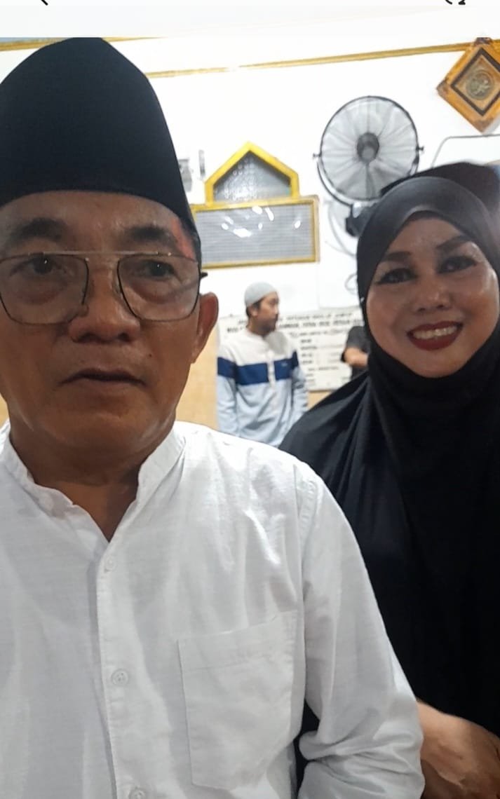 Basirun Di Dampingi Istri Ibuk Indah Susanti DPRD Ogan Ilir Dari Praksi Partai Gerinda Sambut Kedatangan Bupati Di Acara Syafari Ramadan Basirun Di Dampingi Istri Ibuk Indah Susanti DPRD Ogan Ilir Dari Praksi Partai Gerinda Sambut Kedatangan Bupati Di Acara Syafari Ramadan