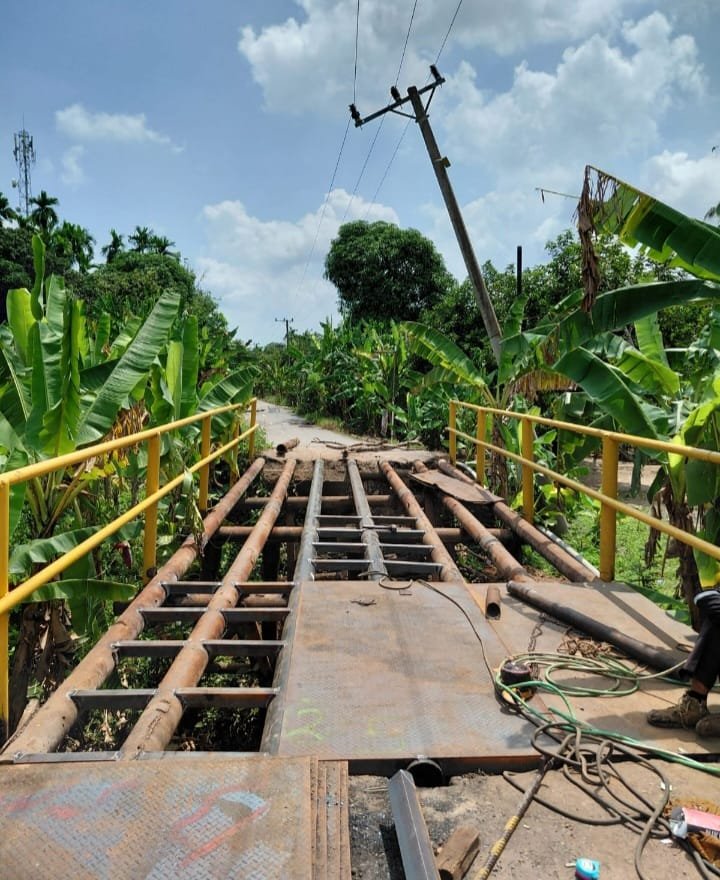 Respons Keluhan Warga, Dinas PUPR Ogan Ilir Tuntaskan Perbaikan Jembatan di Desa Kotadaro 1 Respons Keluhan Warga, Dinas PUPR Ogan Ilir Tuntaskan Perbaikan Jembatan di Desa Kotadaro 1
