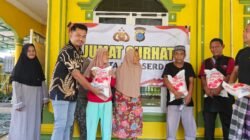 Satres Narkoba Polresta Deli Serdang Gelar Jumat Curhat Dan Berikan Tali Asih Kepada Anak Yatim Satres Narkoba Polresta Deli Serdang Gelar Jumat Curhat Dan Berikan Tali Asih Kepada Anak Yatim