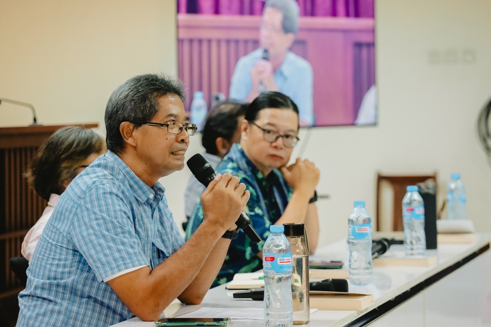 Di Antara Hukum dan Keadilan: Membaca Ulang Kebebasan untuk Mengkritik