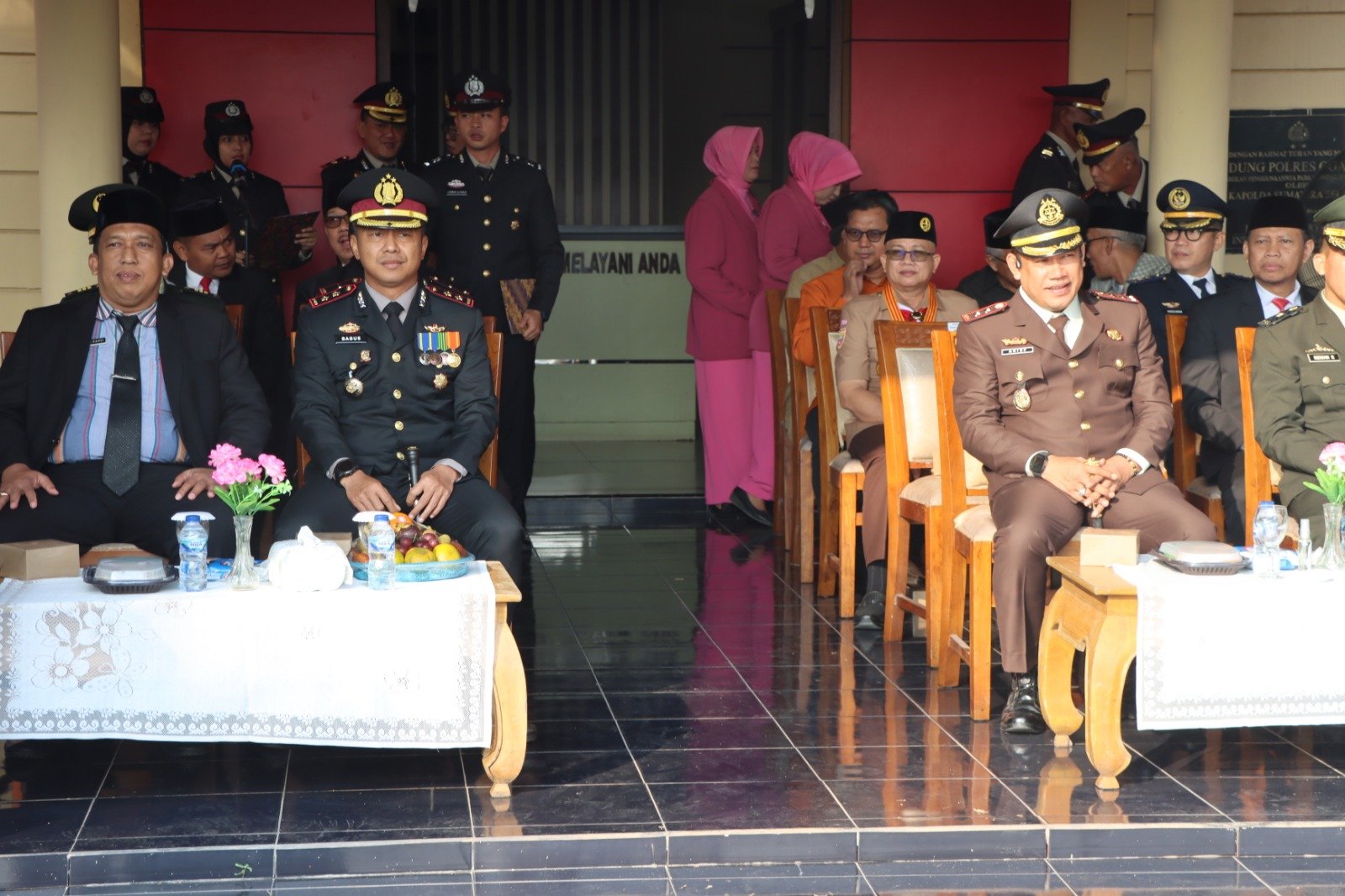 Upacara Hari Bhayangkara ke-80, Polres Ogan Ilir Teguhkan Komitmen Pengabdian untuk Masyarakat Upacara Hari Bhayangkara ke-80, Polres Ogan Ilir Teguhkan Komitmen Pengabdian untuk Masyarakat