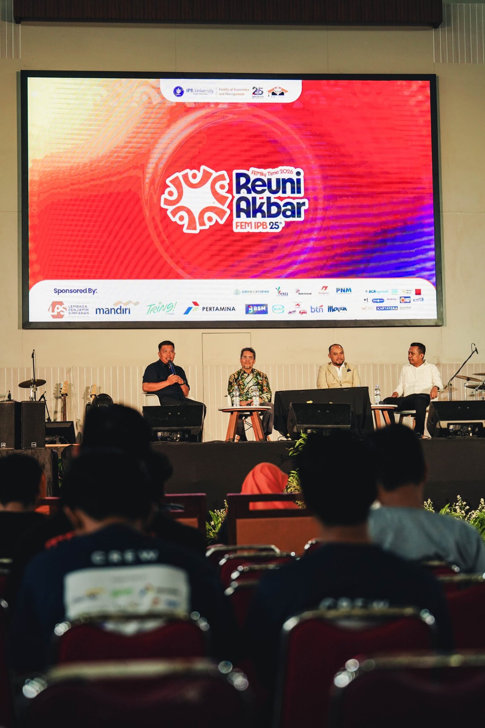 21 Lintas Angkatan Alumni FEM IPB Berkumpul di Kampus, Perkuat Kolaborasi Lintas Generasi Menuju Indonesia Emas 2045 21 Lintas Angkatan Alumni FEM IPB Berkumpul di Kampus, Perkuat Kolaborasi Lintas Generasi Menuju Indonesia Emas 2045