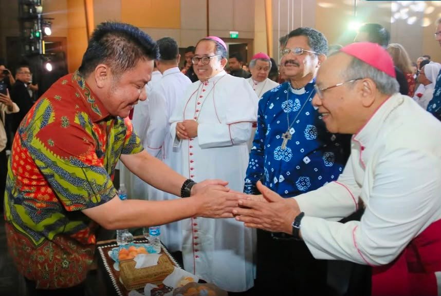Satu Abad Melayani, Suster F.Ch dan Charitas Hospital Terima Penghargaan Tertinggi dari Pemprov Sumsel