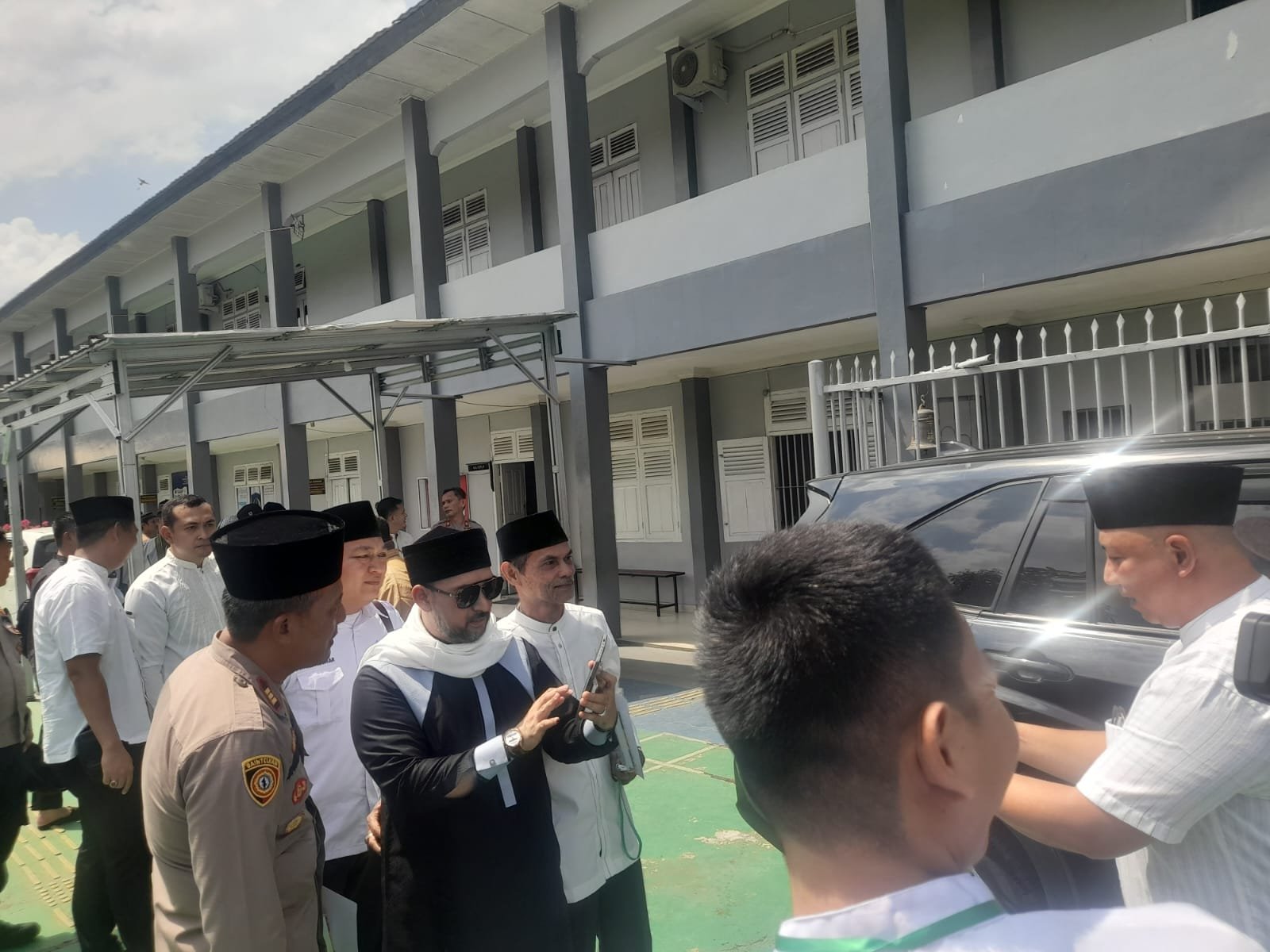 Safari Dakwah di Lapas Tanjung Raja: Habib Ahmad Al Habsyi Ajak Warga Binaan Perkuat Iman dan Taqwa Safari Dakwah di Lapas Tanjung Raja: Habib Ahmad Al Habsyi Ajak Warga Binaan Perkuat Iman dan Taqwa