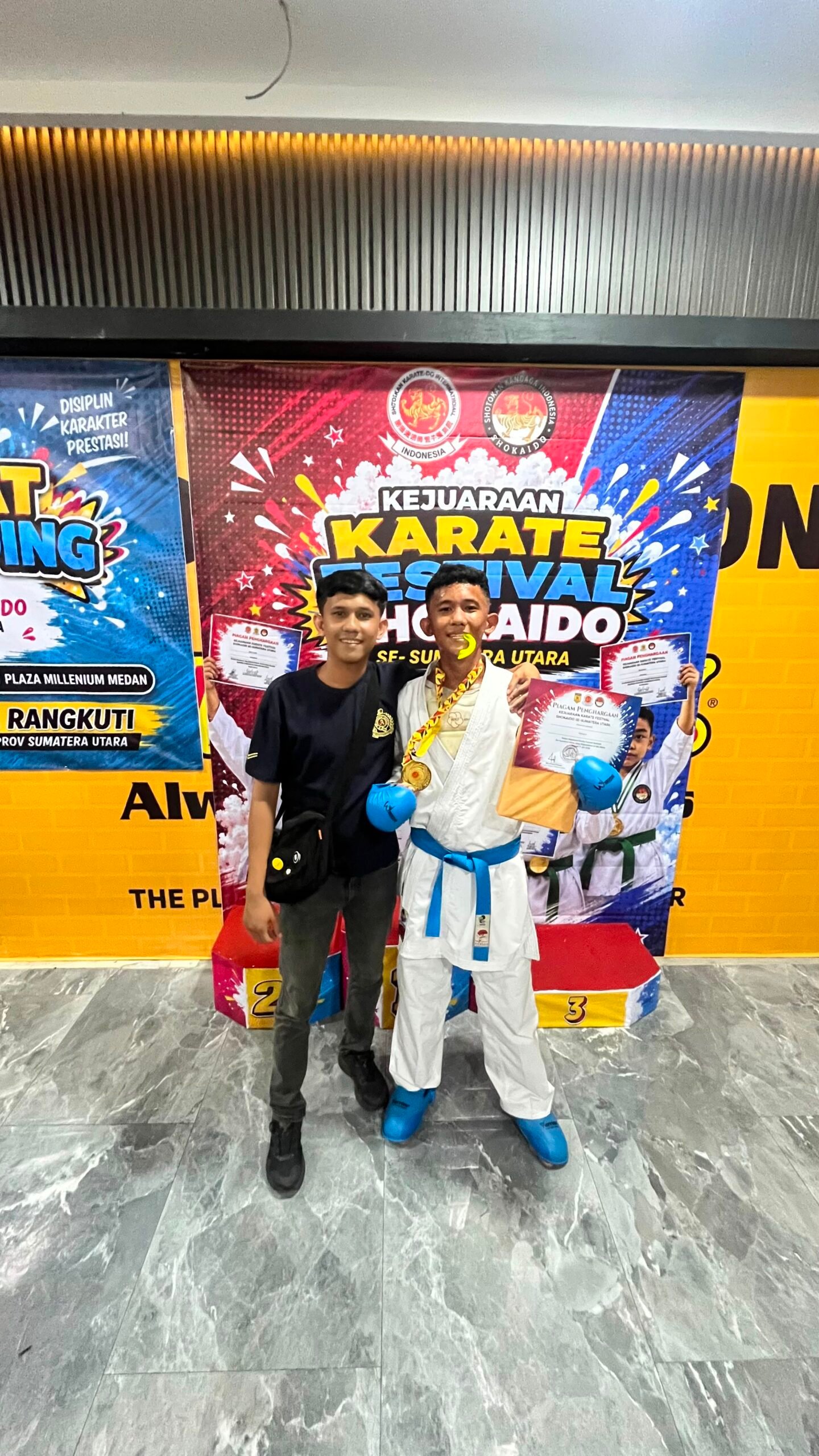 Justiar Noer Lumban Gaol Raih Juara 1 Kejuaraan Karate Festival Shokaido Se-Sumatera Utara Justiar Noer Lumban Gaol Raih Juara 1 Kejuaraan Karate Festival Shokaido Se-Sumatera Utara