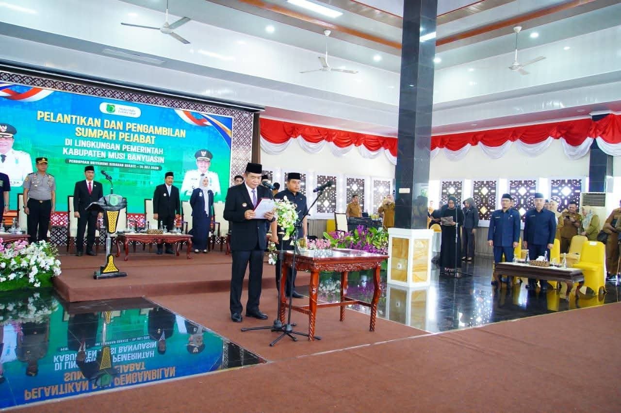 Perkuat Tata Kelola Pemerintahan, Bupati Muba Lantik Pejabat dan Kukuhkan Nomenklatur Baru