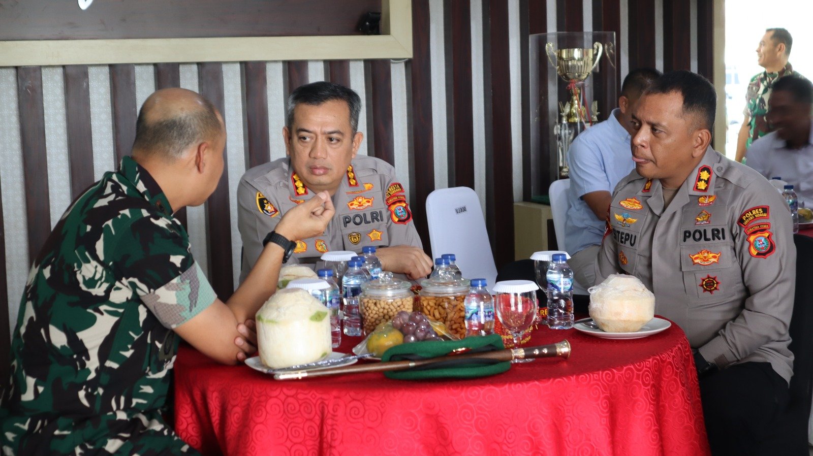 Kapolresta Deli Serdang Jalin Silaturahmi ke Kodim 0204/DS dan Kejari Deli Serdang Kapolresta Deli Serdang Jalin Silaturahmi ke Kodim 0204/DS dan Kejari Deli Serdang