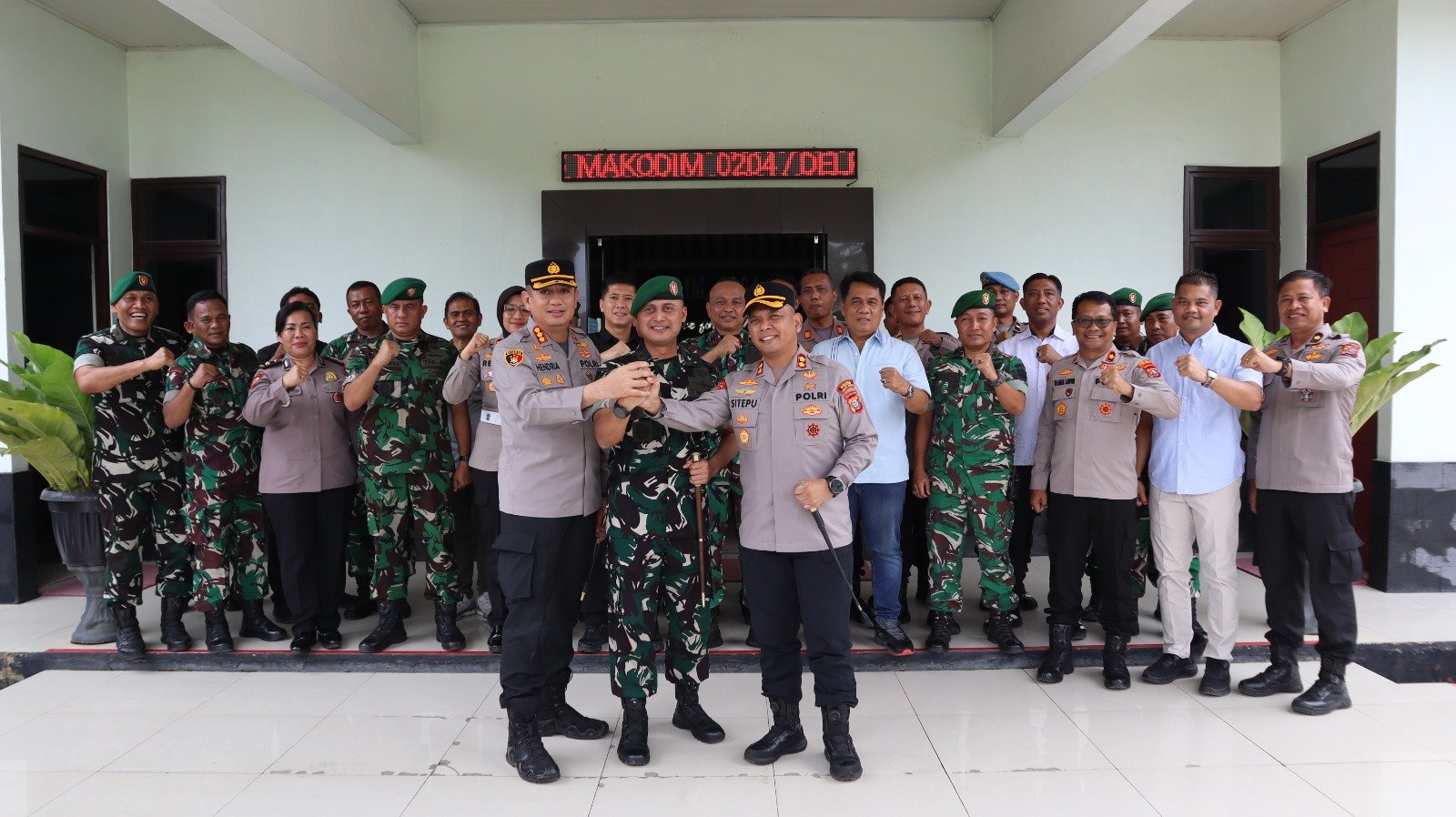 Kapolresta Deli Serdang Jalin Silaturahmi ke Kodim 0204/DS dan Kejari Deli Serdang Kapolresta Deli Serdang Jalin Silaturahmi ke Kodim 0204/DS dan Kejari Deli Serdang