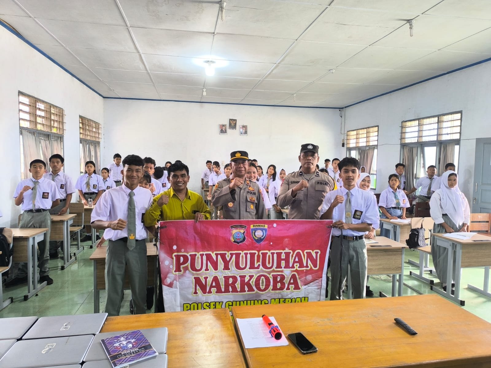 Polsek Gunung Meriah Laksanakan Sosialisasi Bahaya Narkoba Dan Kenakalan Remaja Polsek Gunung Meriah Laksanakan Sosialisasi Bahaya Narkoba Dan Kenakalan Remaja