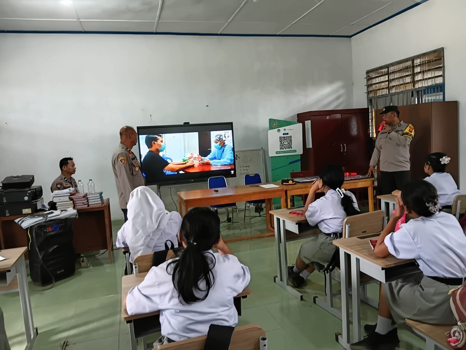 Polsek Gunung Meriah Laksanakan Sosialisasi Bahaya Narkoba Dan Kenakalan Remaja Polsek Gunung Meriah Laksanakan Sosialisasi Bahaya Narkoba Dan Kenakalan Remaja