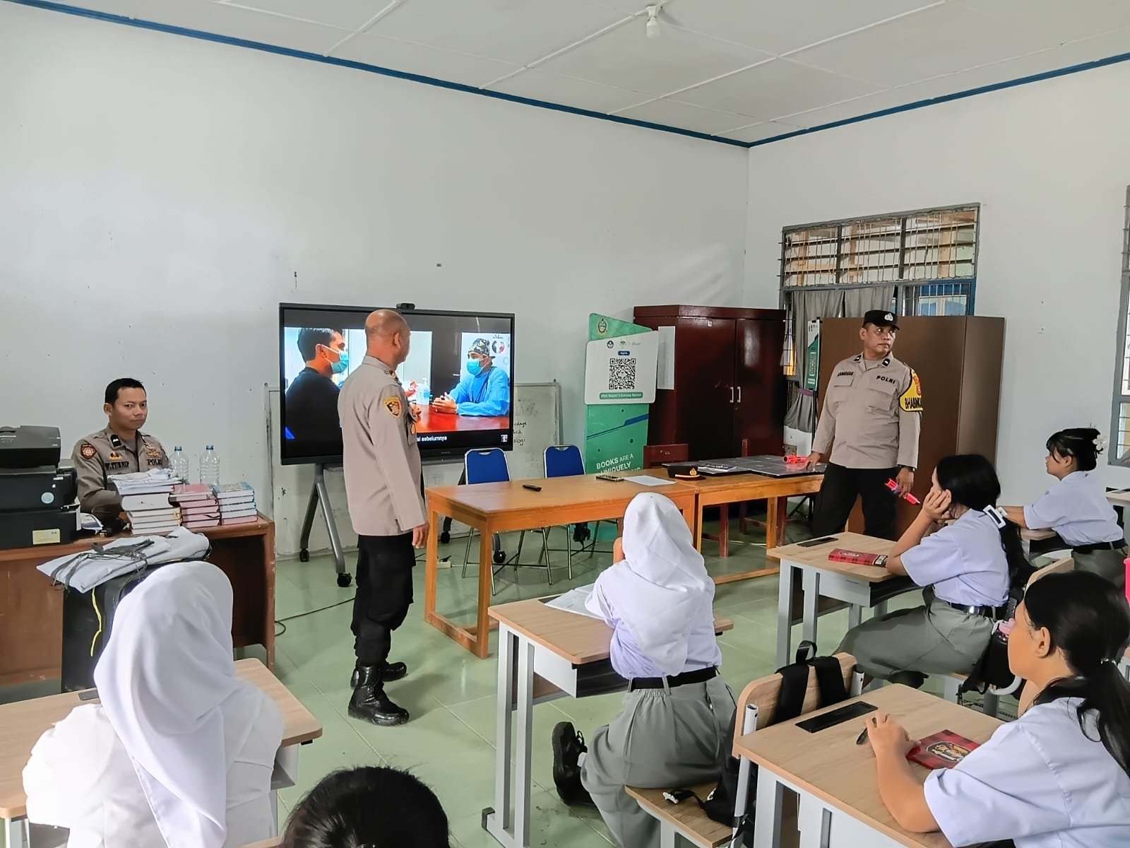 Polsek Gunung Meriah Laksanakan Sosialisasi Bahaya Narkoba Dan Kenakalan Remaja Polsek Gunung Meriah Laksanakan Sosialisasi Bahaya Narkoba Dan Kenakalan Remaja