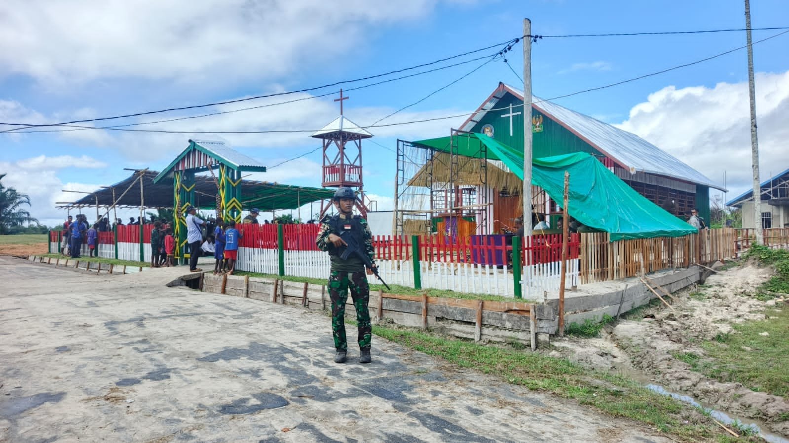 Satgas Yonif 123/Rajawali Pos Khaibar Waspada Bersama Masyarakat Resmikan Gereja Reformasi Hermon Amazu Satgas Yonif 123/Rajawali Pos Khaibar Waspada Bersama Masyarakat Resmikan Gereja Reformasi Hermon Amazu
