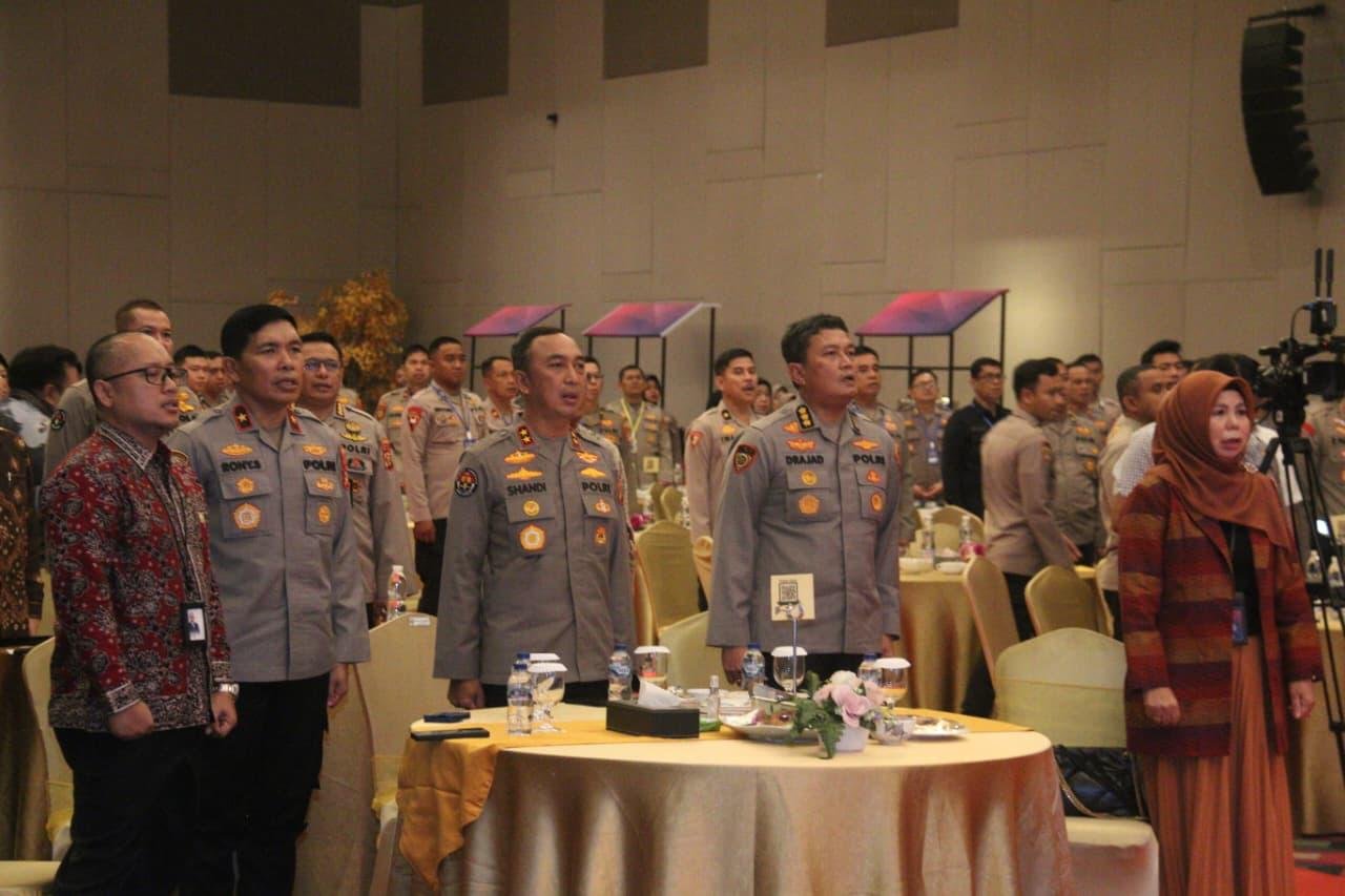 Sinergi Lintas Sektor, Kapolda Sumsel Serahkan Penghargaan kepada Mitra dan Jajaran Sinergi Lintas Sektor, Kapolda Sumsel Serahkan Penghargaan kepada Mitra dan Jajaran