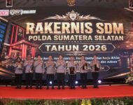 Sinergi Lintas Sektor, Kapolda Sumsel Serahkan Penghargaan kepada Mitra dan Jajaran