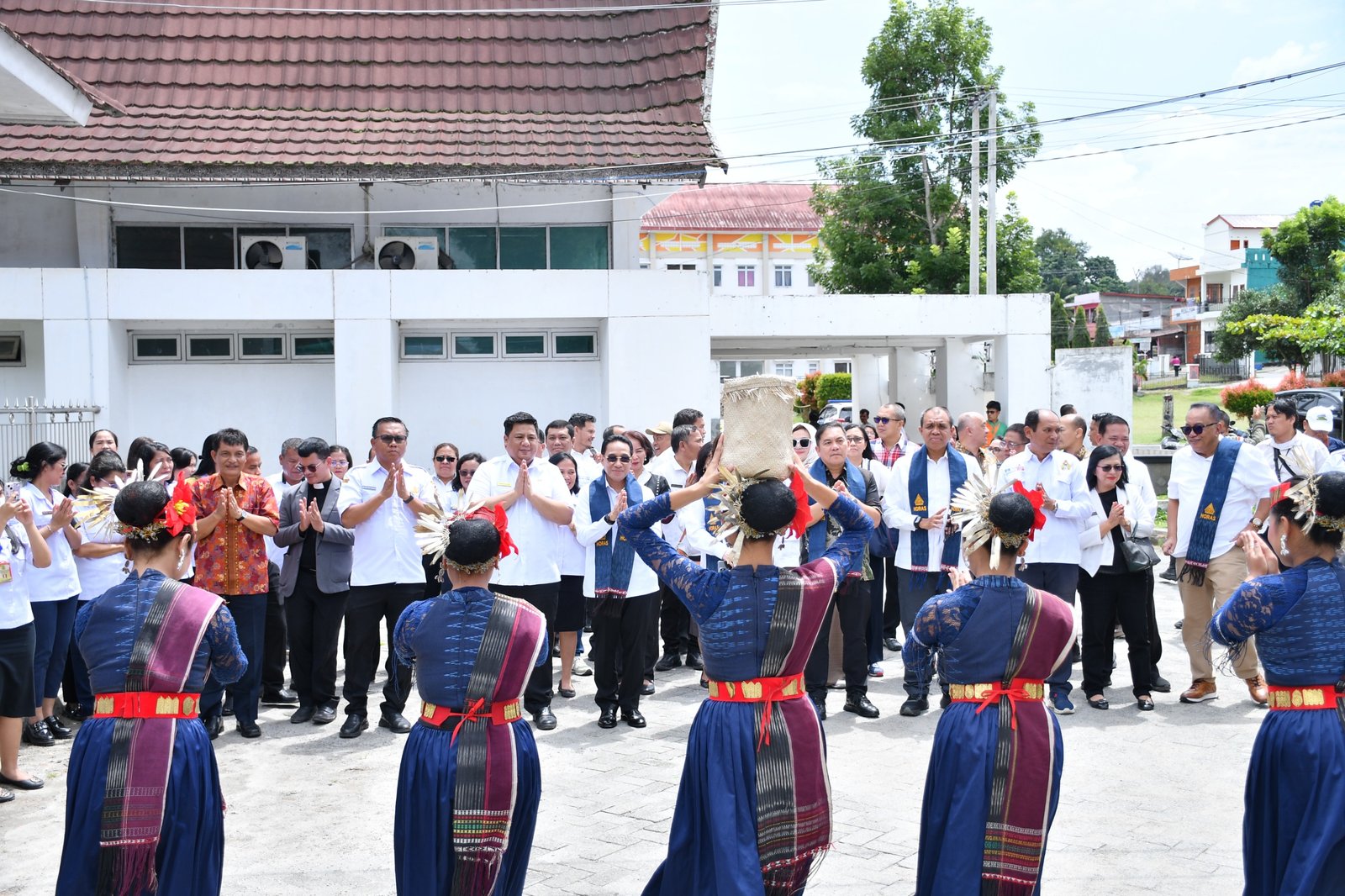 Pembangunan Cathlab RSUD Hadrianus Sinaga Dimulai, Wamenkes RI dan Bupati Samosir Letakkan Batu Pertama Pembangunan Cathlab RSUD Hadrianus Sinaga Dimulai, Wamenkes RI dan Bupati Samosir Letakkan Batu Pertama